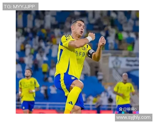 沙特足球明星闪耀赛场展现非凡技艺和荣耀时刻 沙特足球明星闪耀赛场展现非凡技艺和荣耀时刻