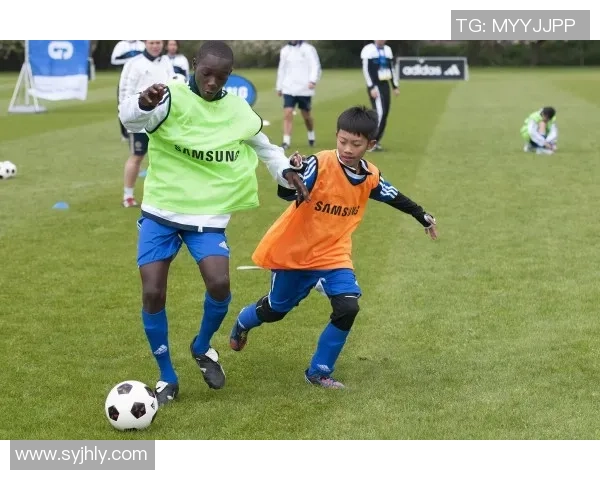施耐德的辉煌足球生涯与背后的冠军梦想解析 施耐德的辉煌足球生涯与背后的冠军梦想解析