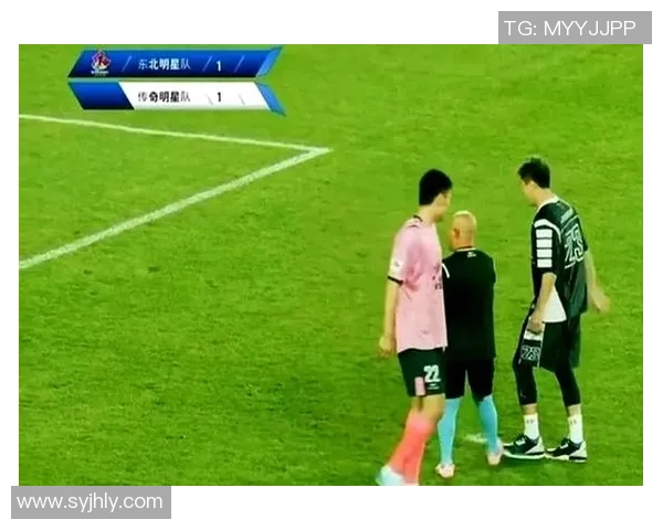 足球球星现场演绎花式搭讪瞬间引爆全场气氛 足球球星现场演绎花式搭讪瞬间引爆全场气氛