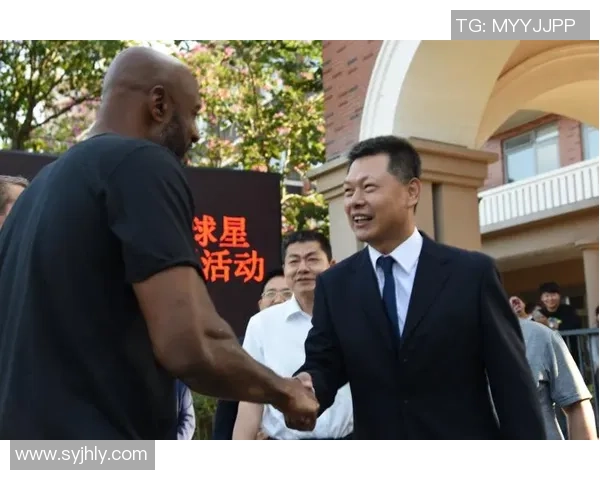 足球球星押韵诗精选四句呈现球场风采与传奇人物魅力 足球球星押韵诗精选四句呈现球场风采与传奇人物魅力